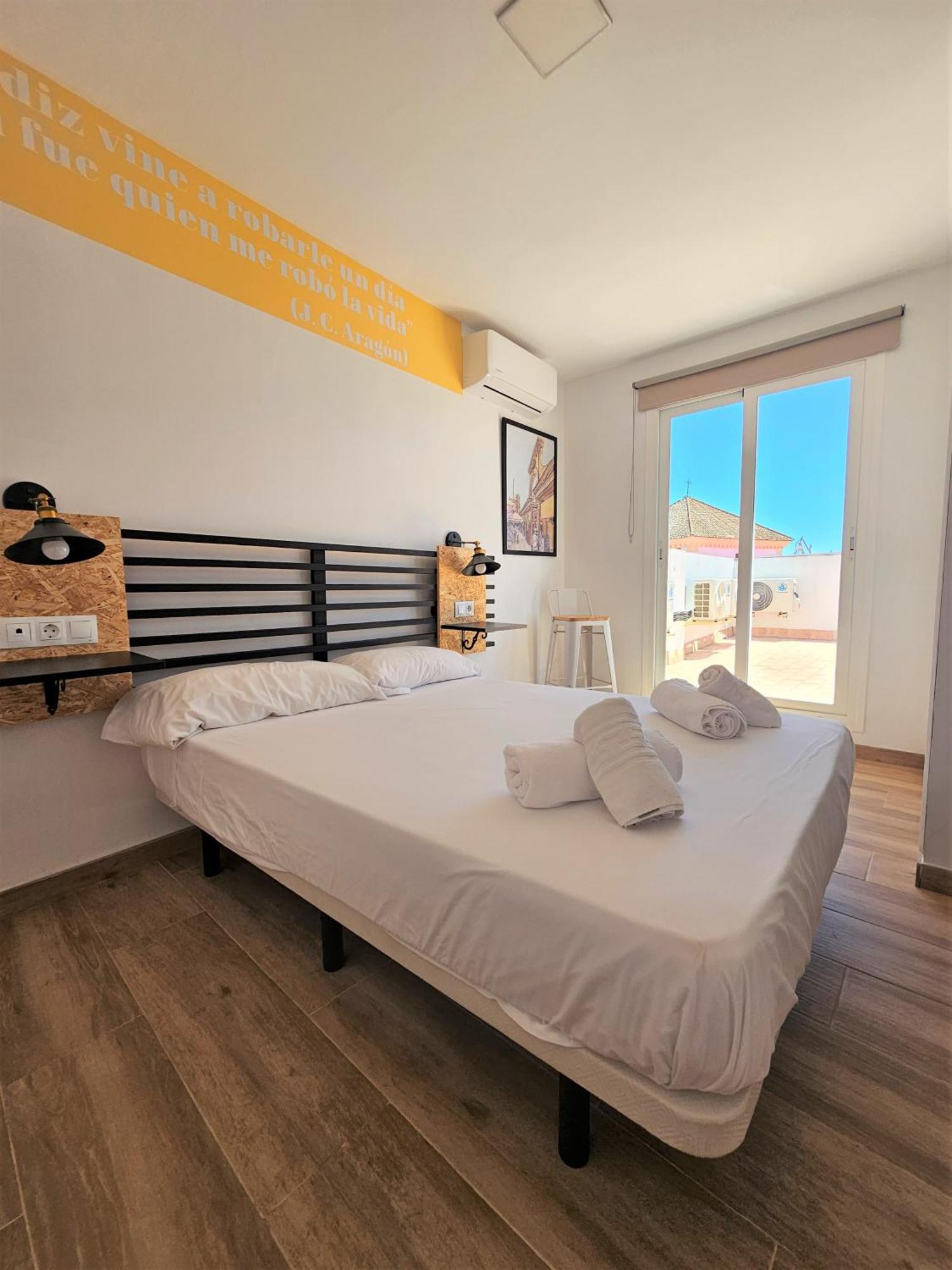 Planeta Cadiz Apartaments מראה חיצוני תמונה